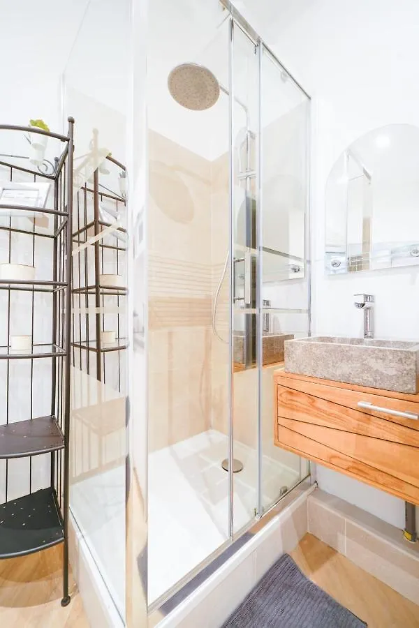 Appartement X Well Located Studio Fully Renovated In Paris Center 0*,  France